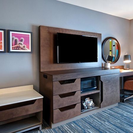 Hampton Inn & Suites Las Vegas Convention Center - No Resort Fee Екстер'єр фото