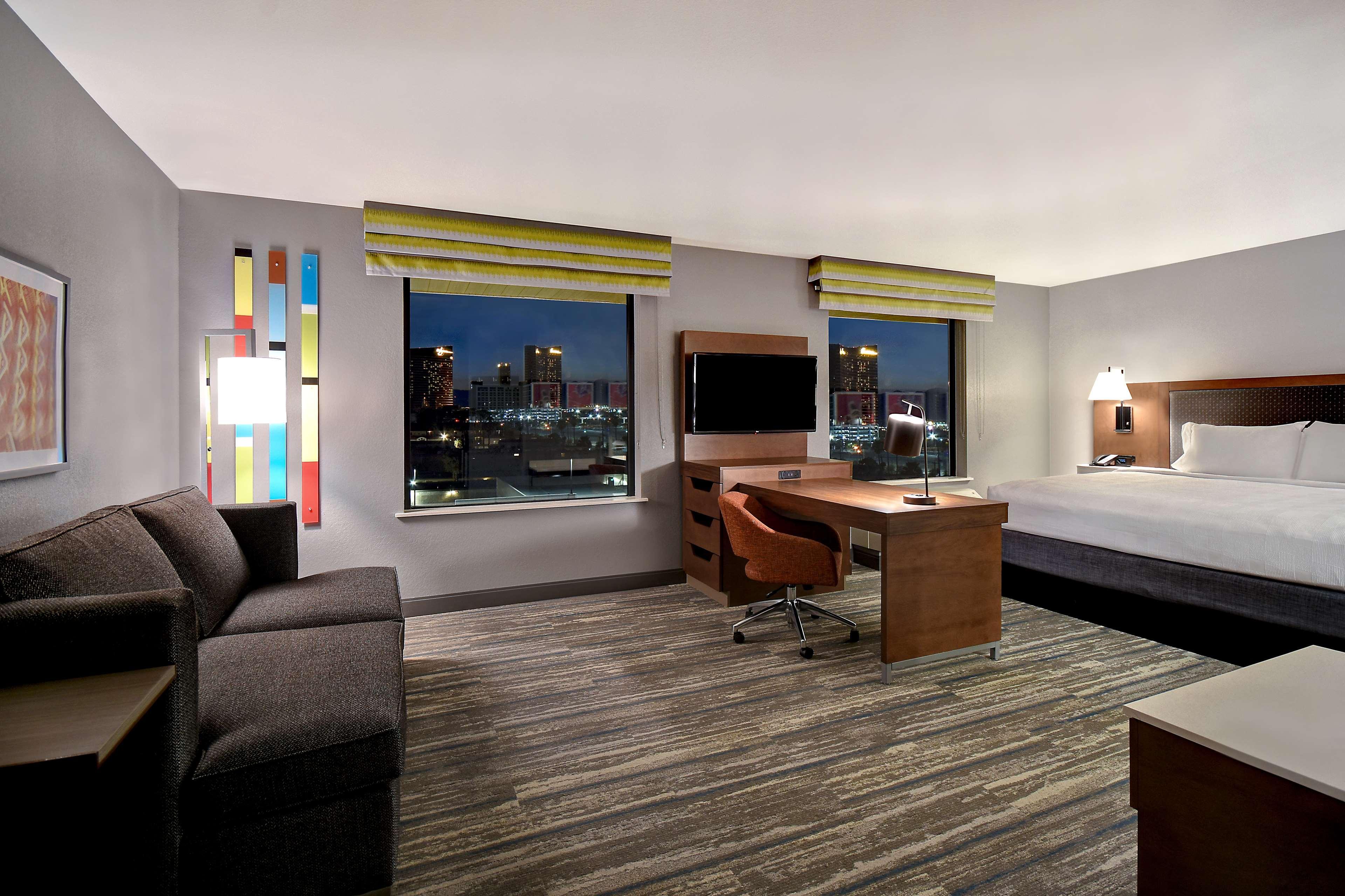 Hampton Inn & Suites Las Vegas Convention Center - No Resort Fee Екстер'єр фото