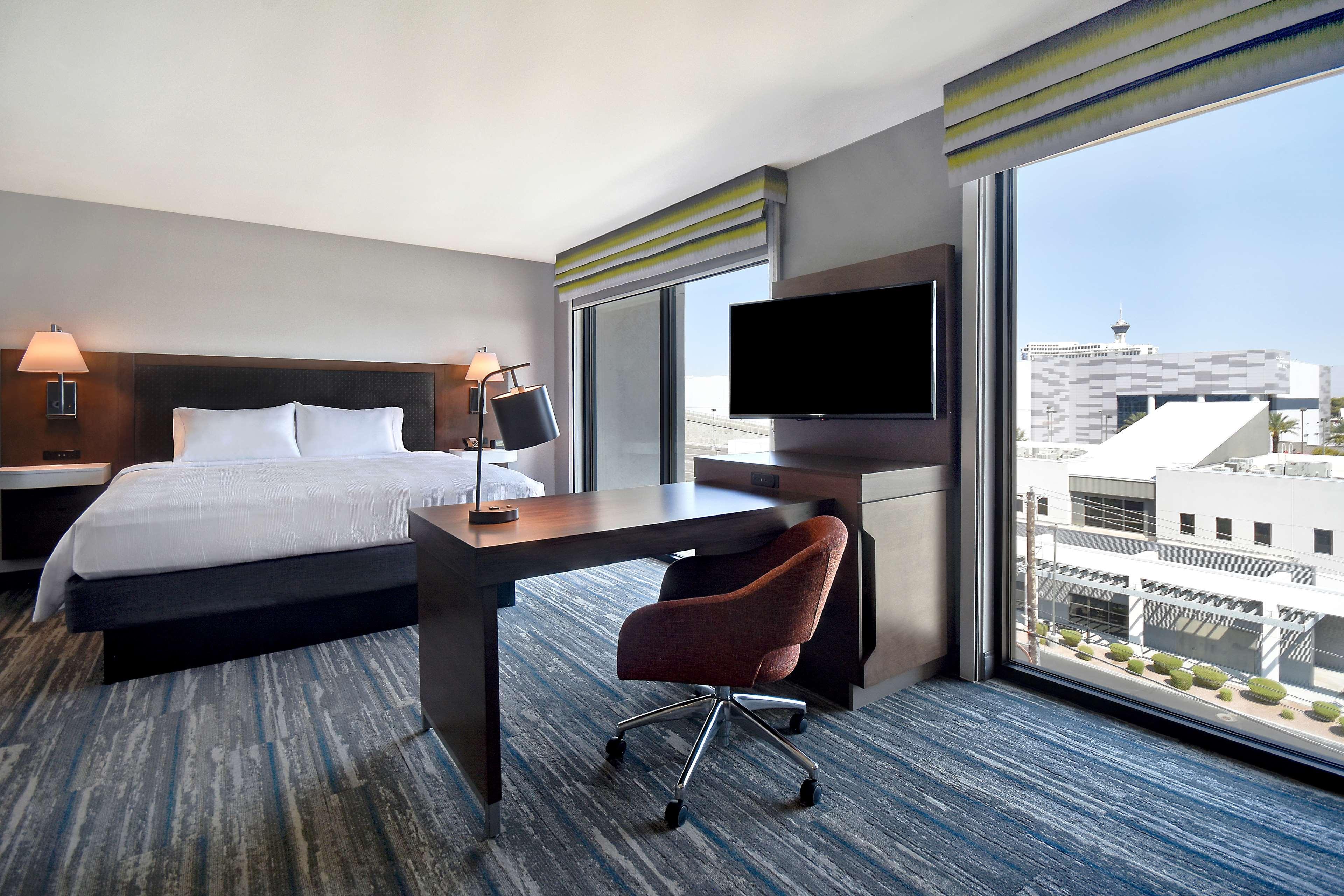 Hampton Inn & Suites Las Vegas Convention Center - No Resort Fee Екстер'єр фото
