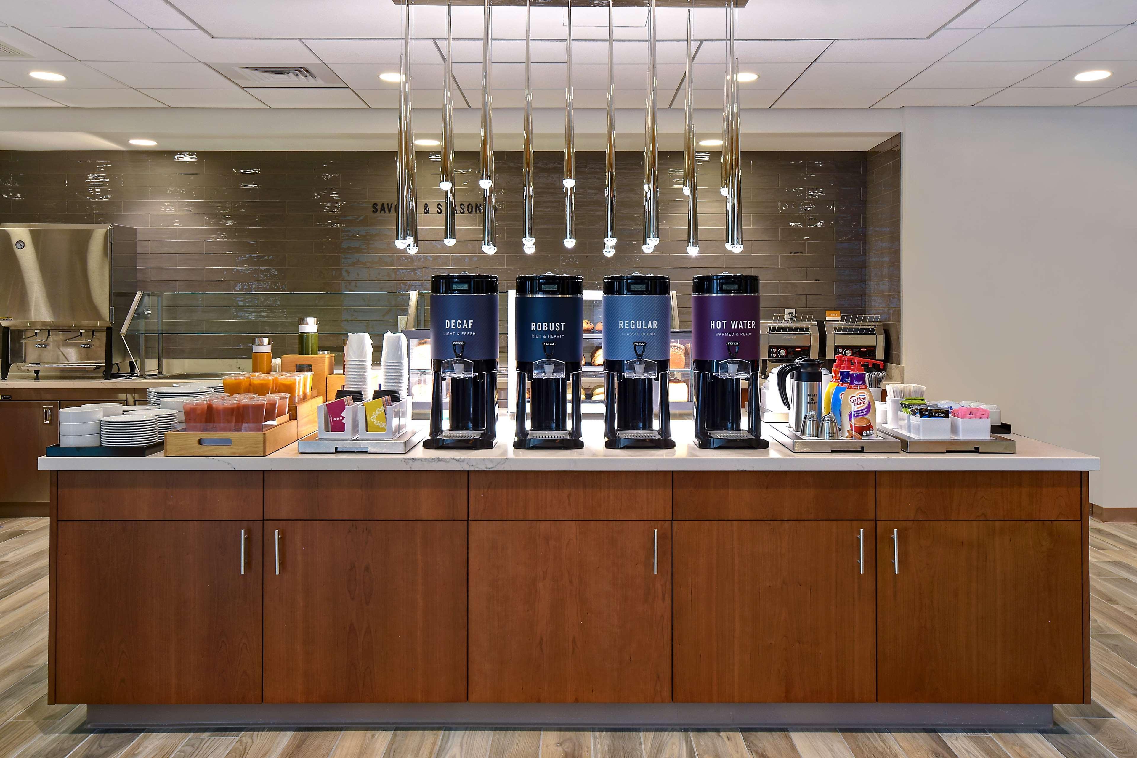 Hampton Inn & Suites Las Vegas Convention Center - No Resort Fee Екстер'єр фото