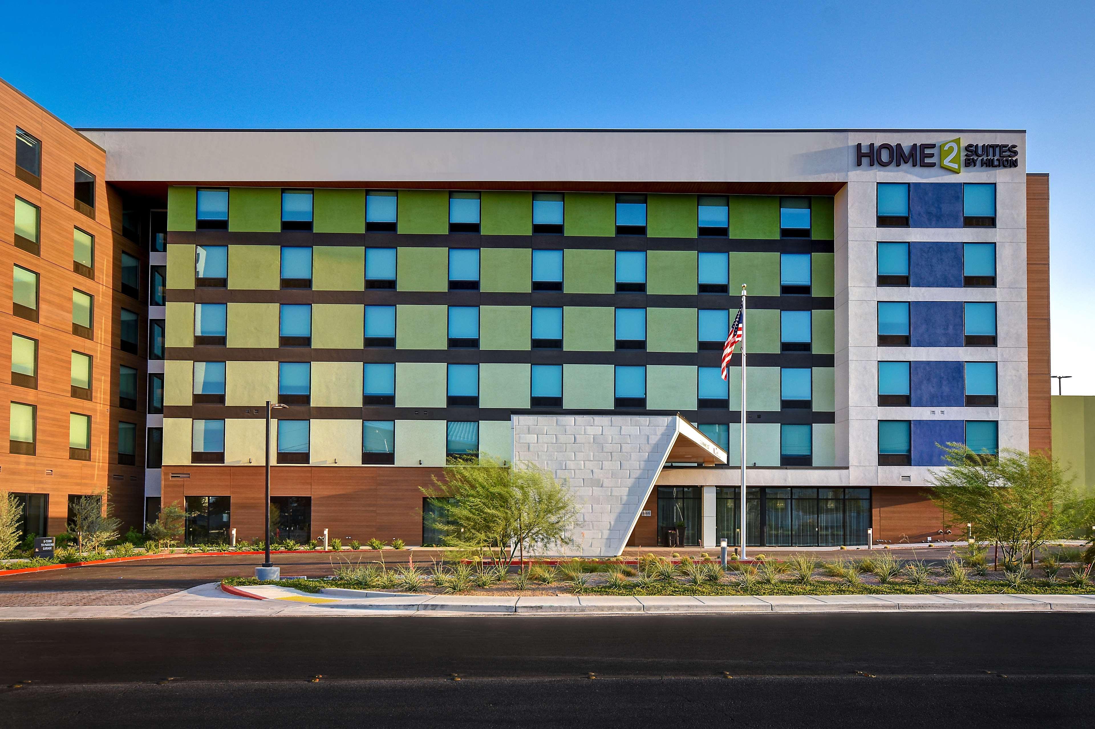 Hampton Inn & Suites Las Vegas Convention Center - No Resort Fee Екстер'єр фото