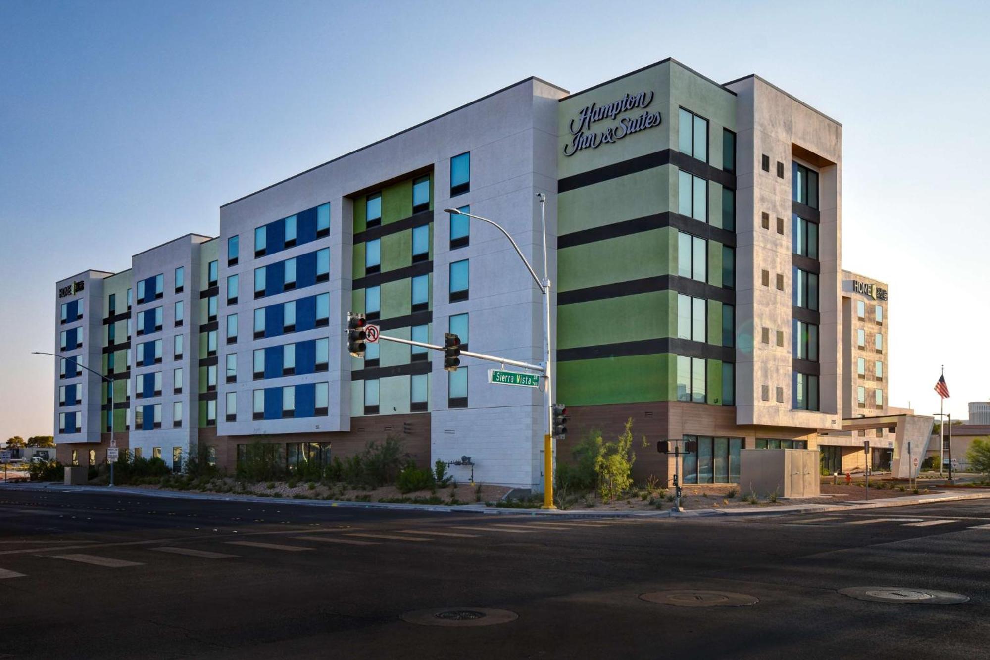 Hampton Inn & Suites Las Vegas Convention Center - No Resort Fee Екстер'єр фото