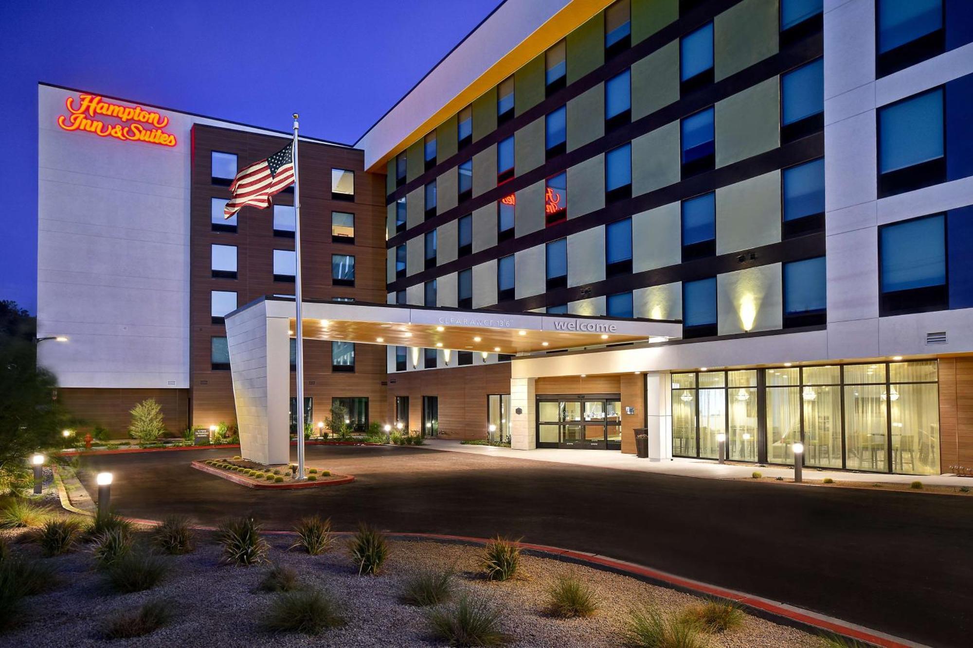 Hampton Inn & Suites Las Vegas Convention Center - No Resort Fee Екстер'єр фото