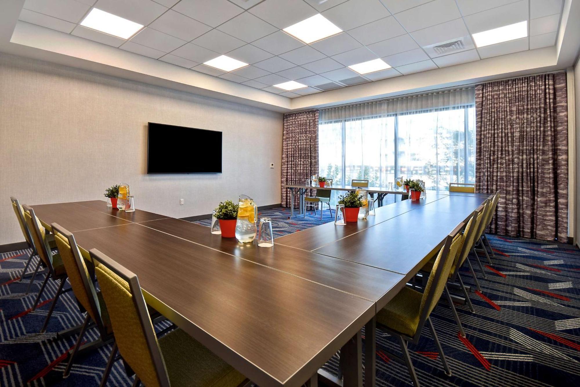 Hampton Inn & Suites Las Vegas Convention Center - No Resort Fee Екстер'єр фото
