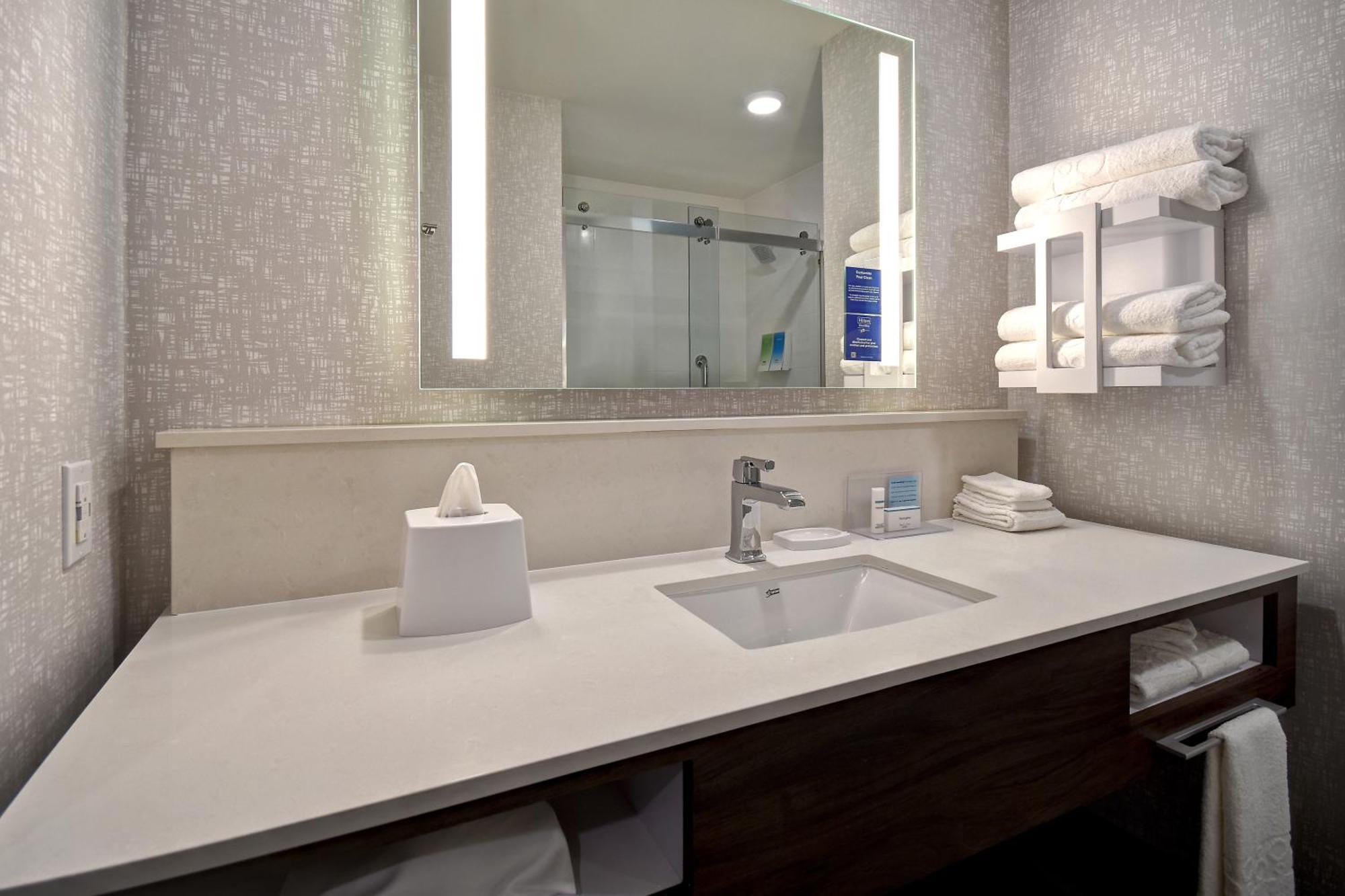 Hampton Inn & Suites Las Vegas Convention Center - No Resort Fee Екстер'єр фото